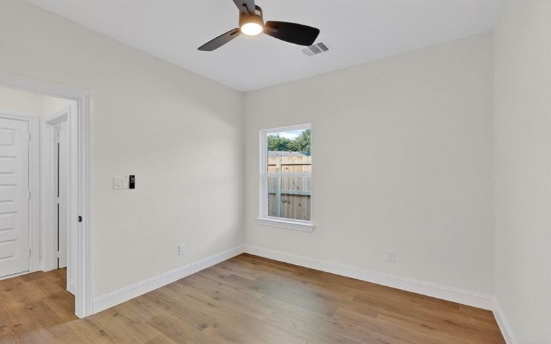 1308 Daffan Avenue, Ennis, TX 75119, 4 Habitaciones Habitaciones , ,2 BañosBaños,Residential,En Venta,1308 Daffan Avenue,0,21145295