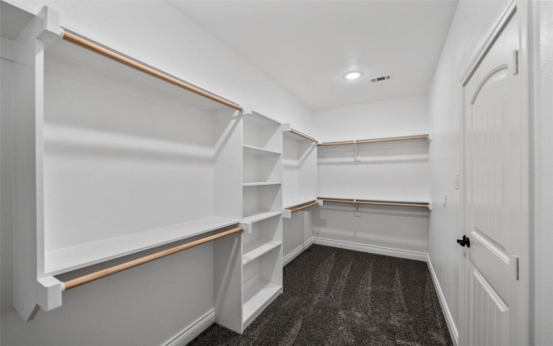 409 Ellis Place Drive, Greenville, TX 75402, 4 Habitaciones Habitaciones , ,3 BañosBaños,Residential,En Venta,409 Ellis Place Drive,0,21145371