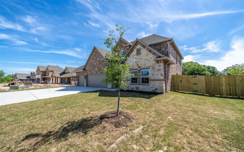 409 Ellis Place Drive, Greenville, TX 75402, 4 Habitaciones Habitaciones , ,3 BañosBaños,Residential,En Venta,409 Ellis Place Drive,0,21145371
