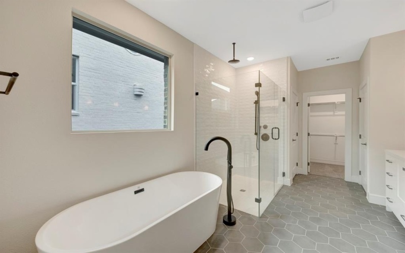 711 Emerald Heights, Lavon, TX 75166, 4 Bedrooms Bedrooms, ,3 BathroomsBathrooms,Residential,For Sale,711 Emerald Heights,0,21145447