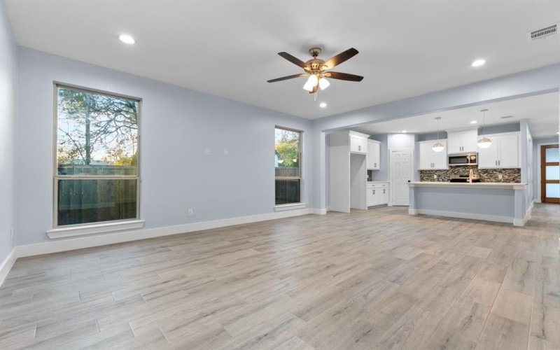 520 E 5TH Street, Bonham, TX 75418, 3 Habitaciones Habitaciones , ,2 BañosBaños,Residential,En Venta,520 E 5TH Street,0,21145450