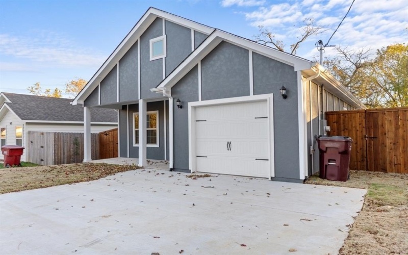 520 E 5TH Street, Bonham, TX 75418, 3 Habitaciones Habitaciones , ,2 BañosBaños,Residential,En Venta,520 E 5TH Street,0,21145450