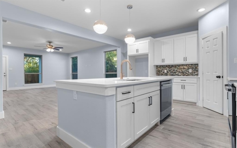 520 E 5TH Street, Bonham, TX 75418, 3 Habitaciones Habitaciones , ,2 BañosBaños,Residential,En Venta,520 E 5TH Street,0,21145450