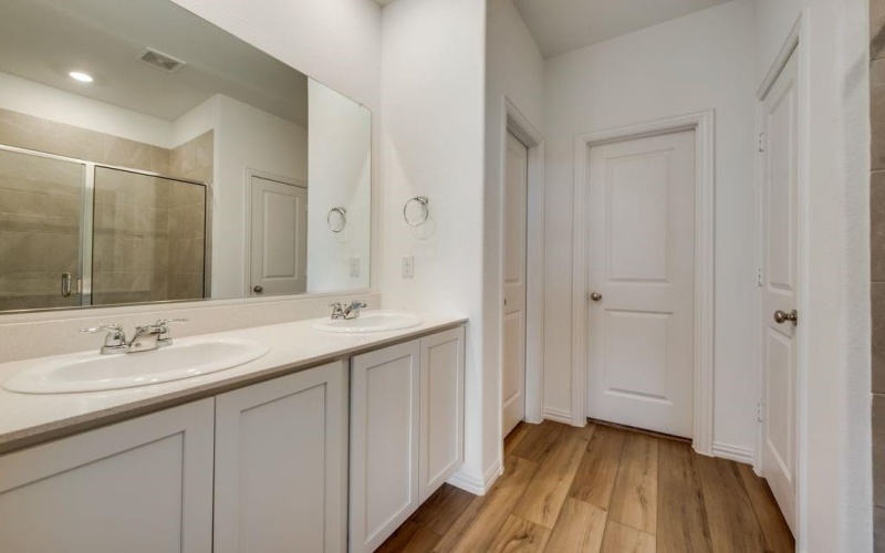 204 Coconut Drive, Azle, TX 76020, 3 Habitaciones Habitaciones , ,2 BañosBaños,Residential,En Venta,204 Coconut Drive,0,21145478