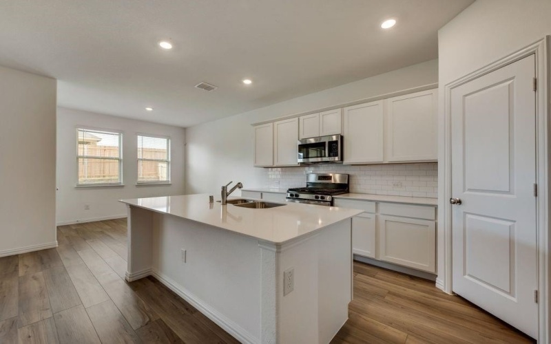 204 Coconut Drive, Azle, TX 76020, 3 Habitaciones Habitaciones , ,2 BañosBaños,Residential,En Venta,204 Coconut Drive,0,21145478