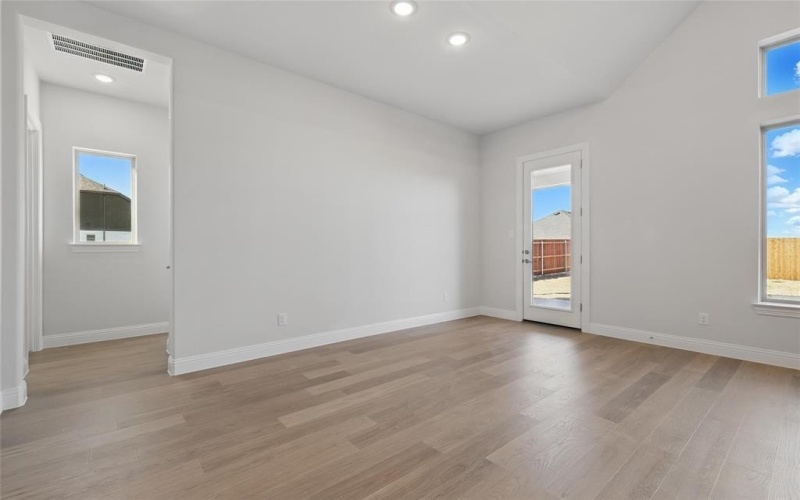 307 Trinity Court, Shady Shores, TX 76208, 4 Bedrooms Bedrooms, ,3 BathroomsBathrooms,Residential,For Sale,307 Trinity Court,0,21145568