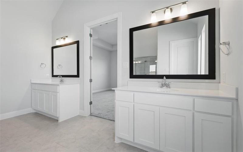 307 Trinity Court, Shady Shores, TX 76208, 4 Bedrooms Bedrooms, ,3 BathroomsBathrooms,Residential,For Sale,307 Trinity Court,0,21145568