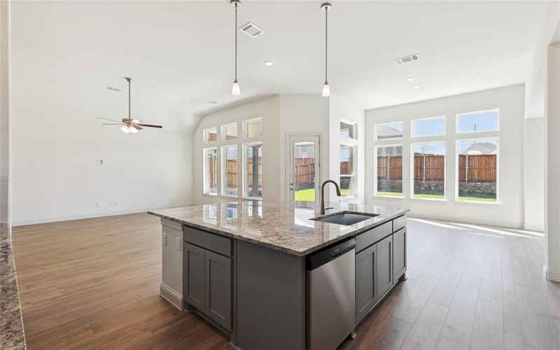 313 Trinity Court, Shady Shores, TX 76208, 3 Habitaciones Habitaciones , ,2 BañosBaños,Residential,En Venta,313 Trinity Court,0,21145611