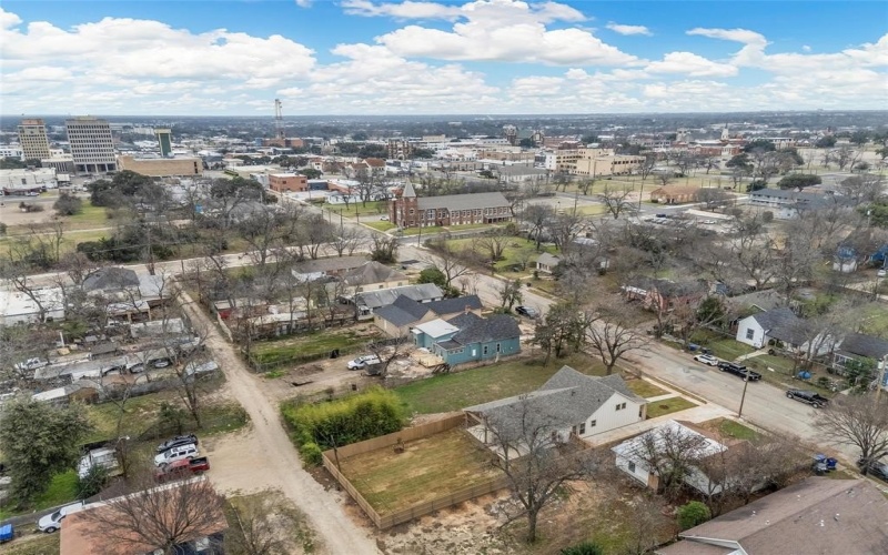 529 N 10th Street, Waco, TX 76701, 3 Habitaciones Habitaciones , ,3 BañosBaños,Residential,En Venta,529 N 10th Street,0,21145698