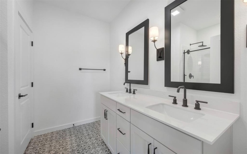 2205 Maple Ridge Drive, Van Alstyne, TX 75495, 4 Bedrooms Bedrooms, ,2 BathroomsBathrooms,Residential,For Sale,2205 Maple Ridge Drive,0,21145734