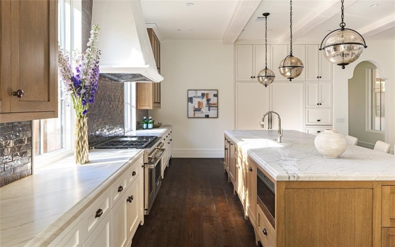 4509 Pomona, Dallas, TX 75209, 6 Bedrooms Bedrooms, ,7 BathroomsBathrooms,Residential,For Sale,4509 Pomona,0,21145807