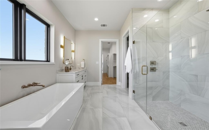 104 Mary Court, Gun Barrel City, TX 75156, 4 Habitaciones Habitaciones , ,5 BañosBaños,Residential,En Venta,104 Mary Court,0,21135960