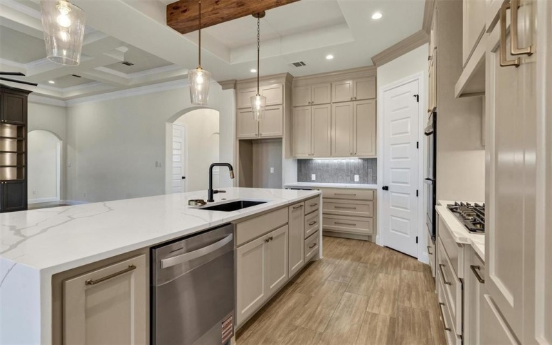 2408 Candlestick Drive, Granbury, TX 76049, 4 Habitaciones Habitaciones , ,3 BañosBaños,Residential,En Venta,2408 Candlestick Drive,0,21138434