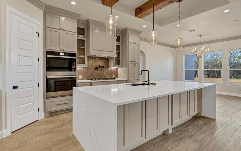 2408 Candlestick Drive, Granbury, TX 76049, 4 Habitaciones Habitaciones , ,3 BañosBaños,Residential,En Venta,2408 Candlestick Drive,0,21138434