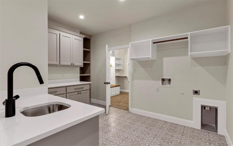 2408 Candlestick Drive, Granbury, TX 76049, 4 Habitaciones Habitaciones , ,3 BañosBaños,Residential,En Venta,2408 Candlestick Drive,0,21138434