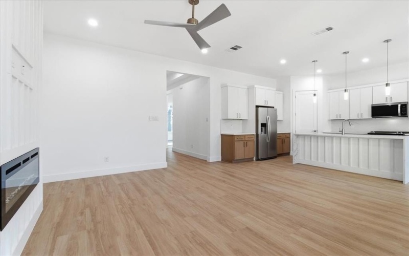 2159 Echo Lake Drive, Dallas, TX 75253, 4 Habitaciones Habitaciones , ,2 BañosBaños,Residential,En Venta,2159 Echo Lake Drive,0,21139266