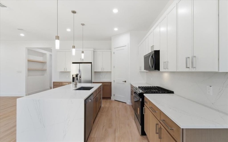 2159 Echo Lake Drive, Dallas, TX 75253, 4 Habitaciones Habitaciones , ,2 BañosBaños,Residential,En Venta,2159 Echo Lake Drive,0,21139266