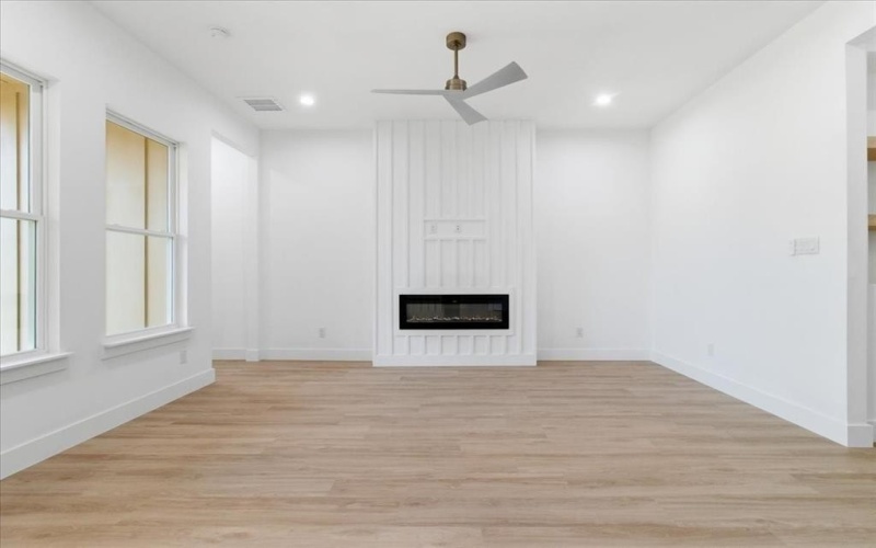 2159 Echo Lake Drive, Dallas, TX 75253, 4 Habitaciones Habitaciones , ,2 BañosBaños,Residential,En Venta,2159 Echo Lake Drive,0,21139266