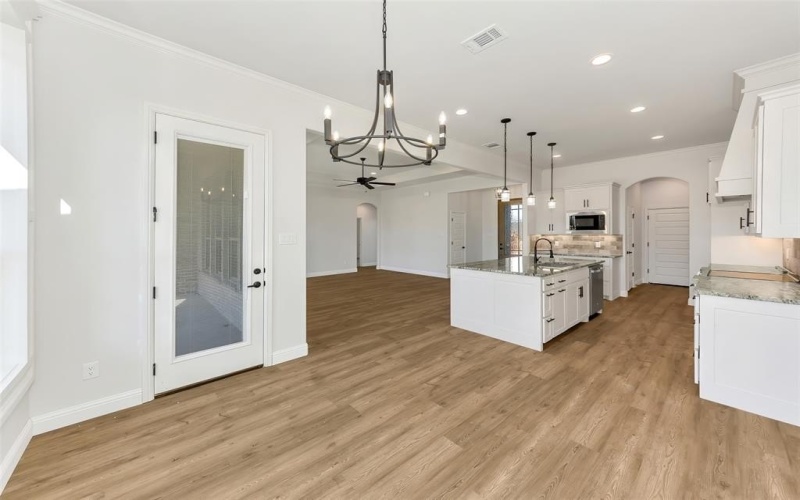 801 Holiday Hills Drive, Mineral Wells, TX 76067, 4 Habitaciones Habitaciones , ,2 BañosBaños,Residential,En Venta,801 Holiday Hills Drive,0,21142794