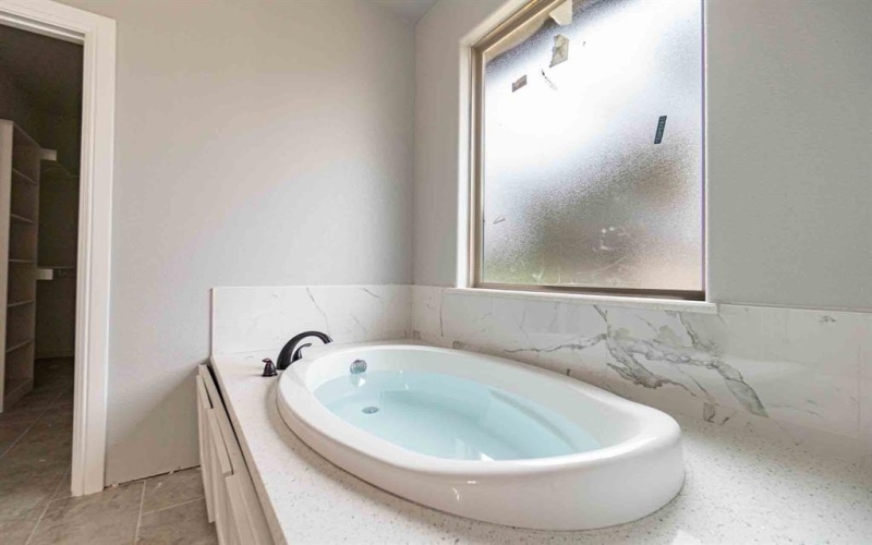 1509 Anaconda Trail, Granbury, TX 76048, 4 Bedrooms Bedrooms, ,2 BathroomsBathrooms,Residential,For Sale,1509 Anaconda Trail,0,21144547