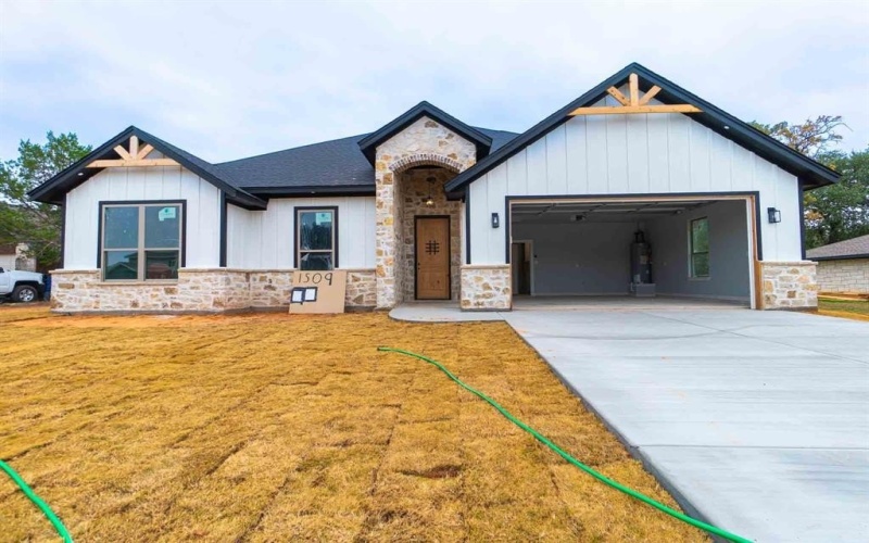 1509 Anaconda Trail, Granbury, TX 76048, 4 Bedrooms Bedrooms, ,2 BathroomsBathrooms,Residential,For Sale,1509 Anaconda Trail,0,21144547