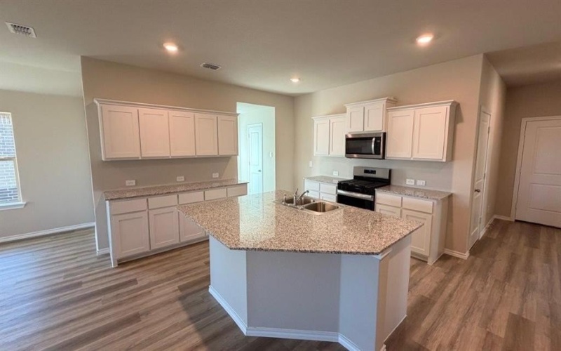 8524 BELTMILL Parkway, Fort Worth, TX 76131, 4 Habitaciones Habitaciones , ,2 BañosBaños,Residential,En Venta,8524 BELTMILL Parkway,0,21144733