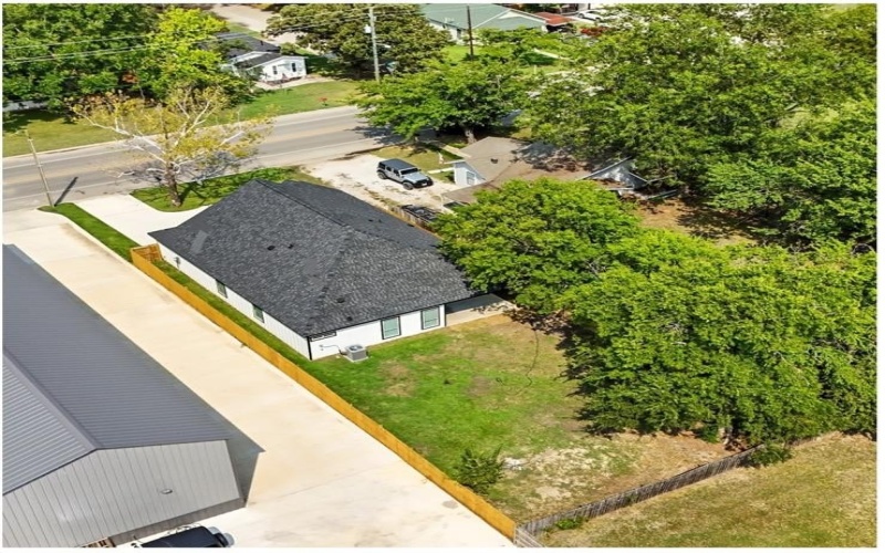 1118 S Grand Avenue, Gainesville, TX 76240, 4 Bedrooms Bedrooms, ,2 BathroomsBathrooms,Residential,For Sale,1118 S Grand Avenue,0,21145224