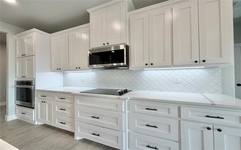 2008 Collin Street, Weatherford, TX 76085, 4 Bedrooms Bedrooms, ,3 BathroomsBathrooms,Residential,For Sale,2008 Collin Street,0,21146004