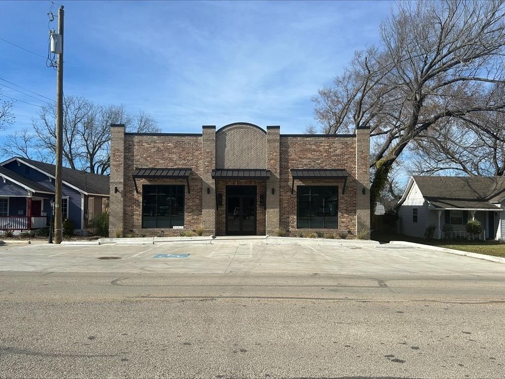 207 N Main Street, Joshua, TX 76058, ,Other,For Sale,207 N Main Street,0,21146178