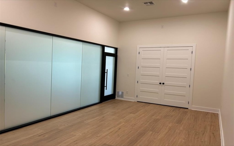 207 N Main Street, Joshua, TX 76058, ,Other,For Sale,207 N Main Street,0,21146178