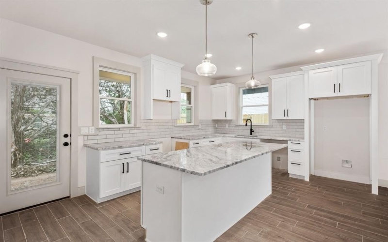 5639 Barkridge Drive, Granbury, TX 76048, 3 Habitaciones Habitaciones , ,2 BañosBaños,Residential,En Venta,5639 Barkridge Drive,0,21146221