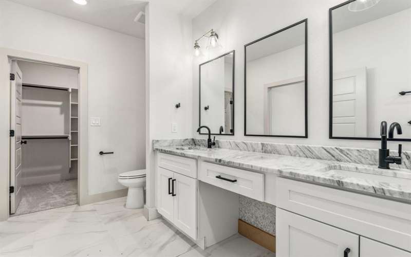 5703 Barkridge Drive, Granbury, TX 76048, 3 Bedrooms Bedrooms, ,2 BathroomsBathrooms,Residential,For Sale,5703 Barkridge Drive,0,21146225