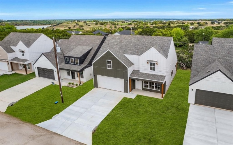 5703 Barkridge Drive, Granbury, TX 76048, 3 Bedrooms Bedrooms, ,2 BathroomsBathrooms,Residential,For Sale,5703 Barkridge Drive,0,21146225