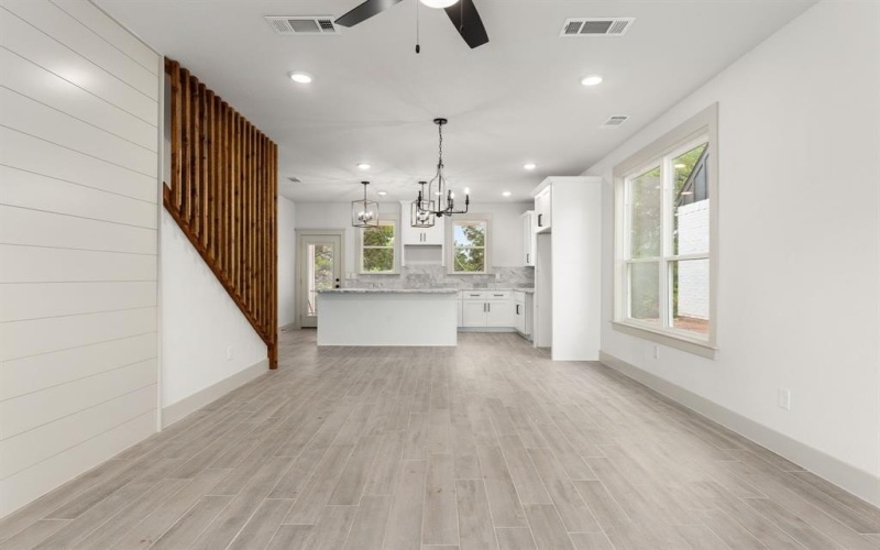 5703 Barkridge Drive, Granbury, TX 76048, 3 Bedrooms Bedrooms, ,2 BathroomsBathrooms,Residential,For Sale,5703 Barkridge Drive,0,21146225