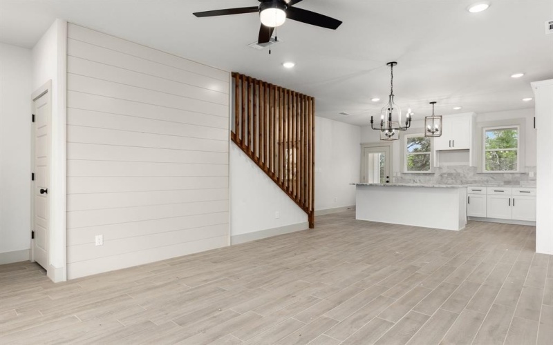 5703 Barkridge Drive, Granbury, TX 76048, 3 Bedrooms Bedrooms, ,2 BathroomsBathrooms,Residential,For Sale,5703 Barkridge Drive,0,21146225