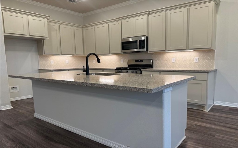 6308 Raleigh, College Station, TX 77845, 4 Habitaciones Habitaciones , ,3 BañosBaños,Residential,En Venta,6308 Raleigh,0,25013338