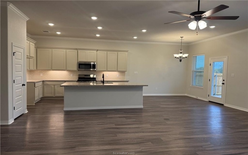 6308 Raleigh, College Station, TX 77845, 4 Habitaciones Habitaciones , ,3 BañosBaños,Residential,En Venta,6308 Raleigh,0,25013338