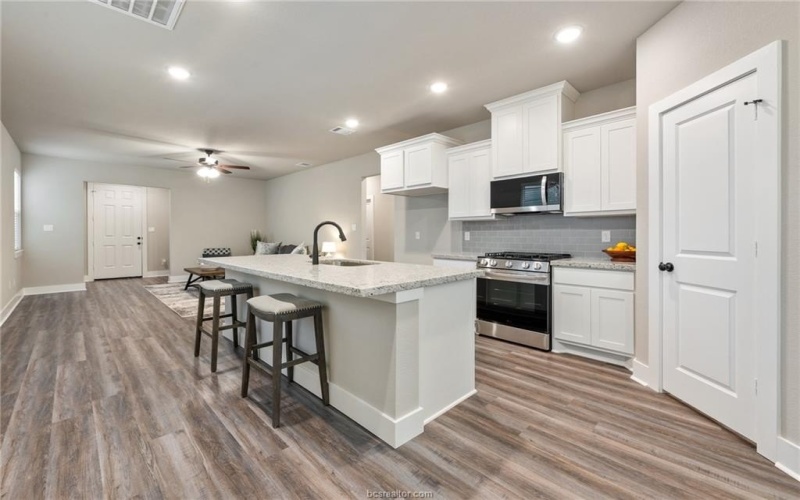 913 Fork Court, College Station, TX 77845, 4 Bedrooms Bedrooms, ,2 BathroomsBathrooms,Residential,For Sale,913 Fork Court,0,25013339