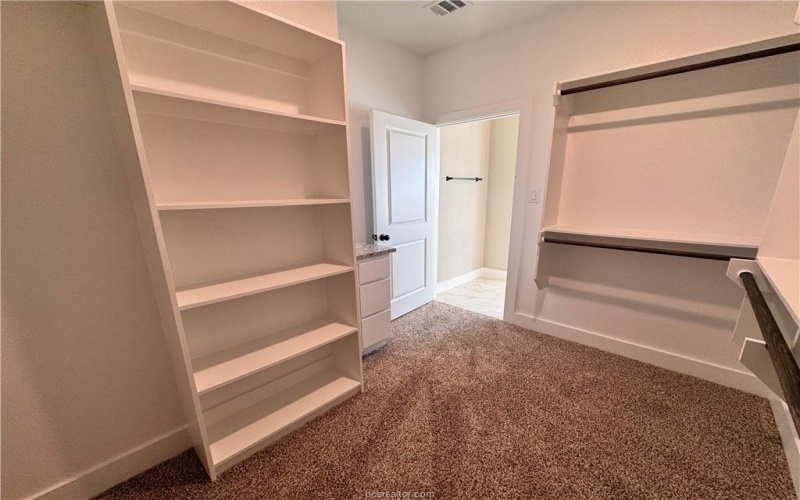 1227 Patriot Drive, College Station, TX 77845, 3 Habitaciones Habitaciones , ,2 BañosBaños,Residential,En Venta,1227 Patriot Drive,0,25013341