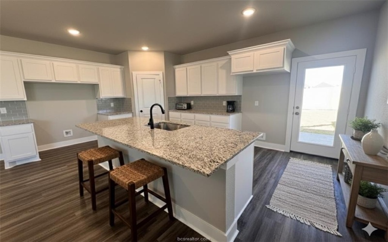 1227 Patriot Drive, College Station, TX 77845, 3 Habitaciones Habitaciones , ,2 BañosBaños,Residential,En Venta,1227 Patriot Drive,0,25013341