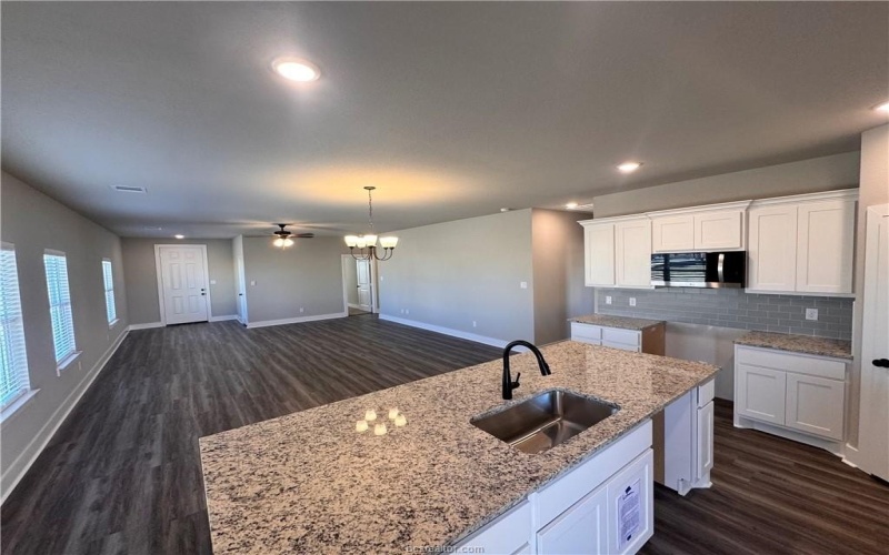 1227 Patriot Drive, College Station, TX 77845, 3 Habitaciones Habitaciones , ,2 BañosBaños,Residential,En Venta,1227 Patriot Drive,0,25013341