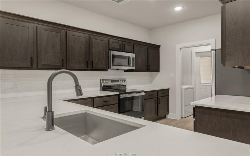 4063 Gunner Trail, College Station, TX 77845, 3 Habitaciones Habitaciones , ,3 BañosBaños,Residential,En Venta,4063 Gunner Trail,0,26000223