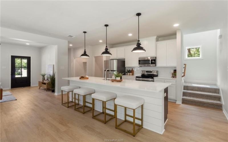 1104 Berkeley Street, College Station, TX 77840, 4 Habitaciones Habitaciones , ,5 BañosBaños,Residential,En Venta,1104 Berkeley Street,0,26000228