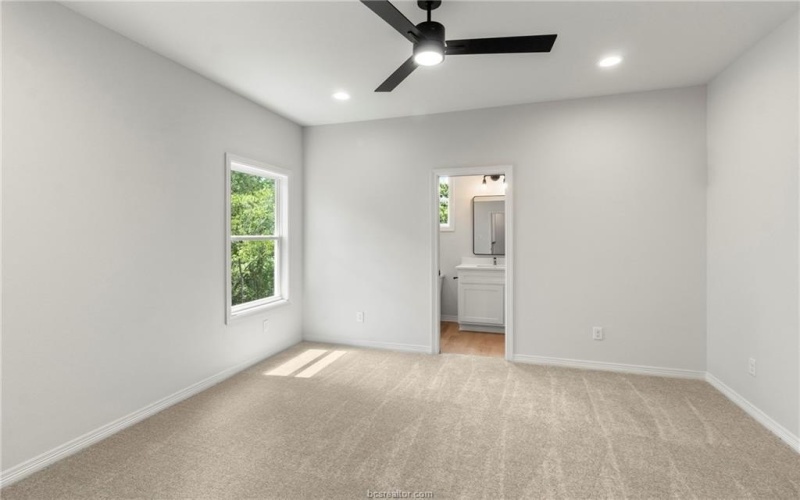 1104 Berkeley Street, College Station, TX 77840, 4 Habitaciones Habitaciones , ,5 BañosBaños,Residential,En Venta,1104 Berkeley Street,0,26000228