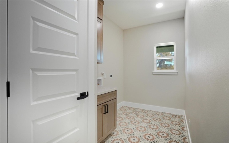 745 S 10TH, Aransas Pass, TX 78336, 4 Habitaciones Habitaciones , ,2 BañosBaños,Residential,En Venta,745 S 10TH,0,469575