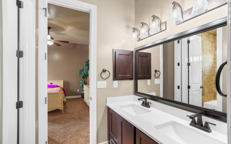 2425 Cesar Cordova Place, El Paso, TX 79938, 4 Habitaciones Habitaciones , ,3 BañosBaños,Residential,En Venta,2425 Cesar Cordova Place,0,862163