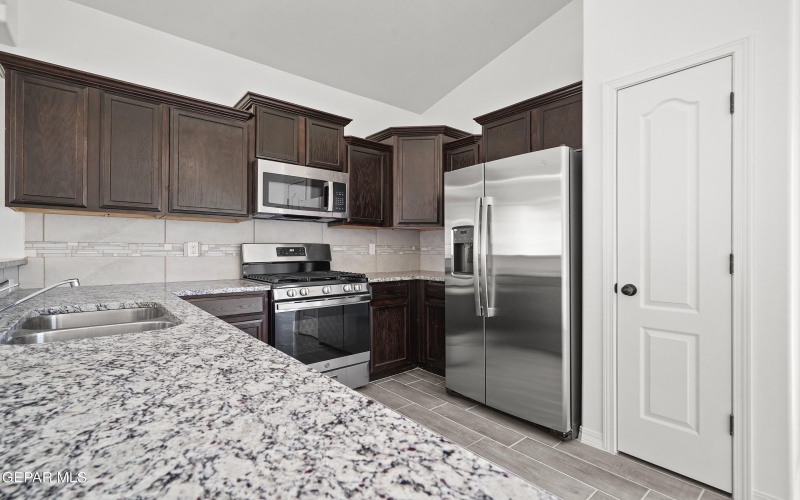 12832 LINSTEAD Avenue, El Paso, TX 79928, 4 Habitaciones Habitaciones , ,2 BañosBaños,Residential,En Venta,12832 LINSTEAD Avenue,0,897696