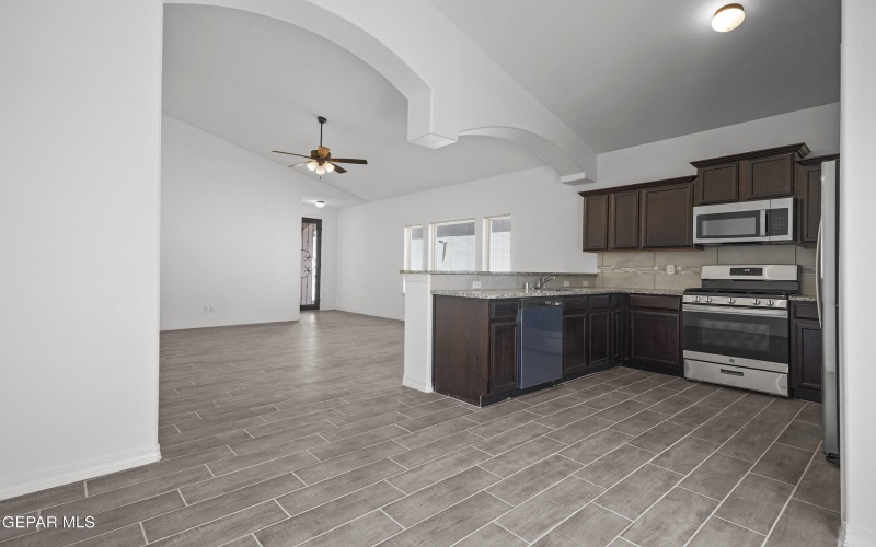 12832 LINSTEAD Avenue, El Paso, TX 79928, 4 Habitaciones Habitaciones , ,2 BañosBaños,Residential,En Venta,12832 LINSTEAD Avenue,0,897696