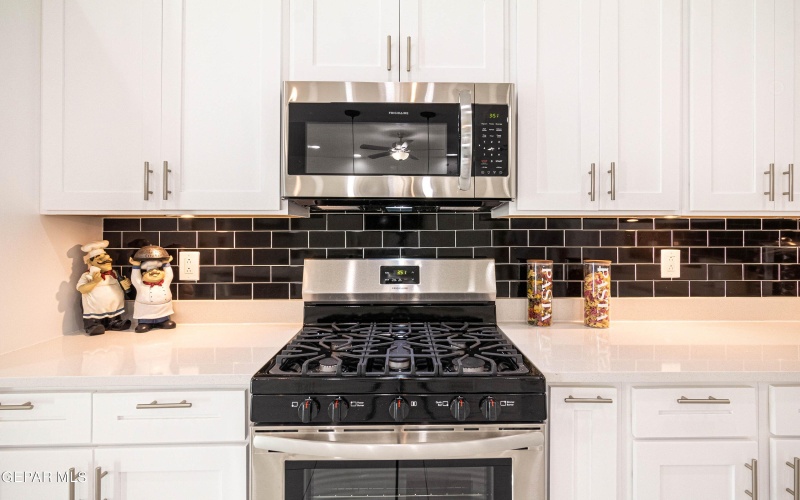 15384 Imagine Drive, El Paso, TX 79938, 4 Bedrooms Bedrooms, ,2 BathroomsBathrooms,Residential,For Sale,15384 Imagine Drive,0,921037