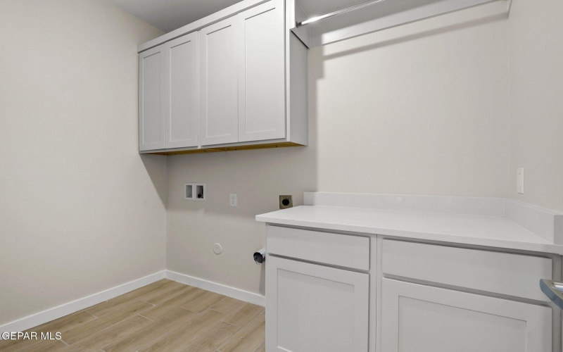 654 Davi's Greenwood Court, Vinton, TX 79821, 4 Bedrooms Bedrooms, ,3 BathroomsBathrooms,Residential,For Sale,654 Davi's Greenwood Court,0,922027